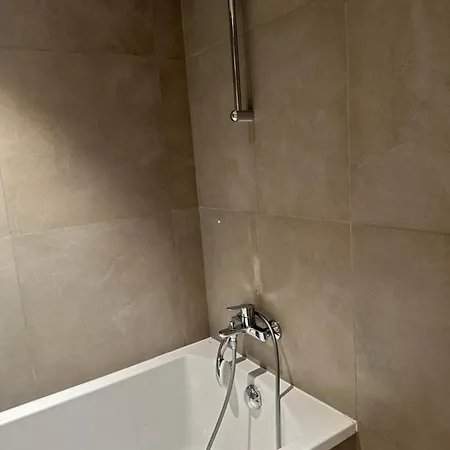 Bw Metropolitan Apartment *